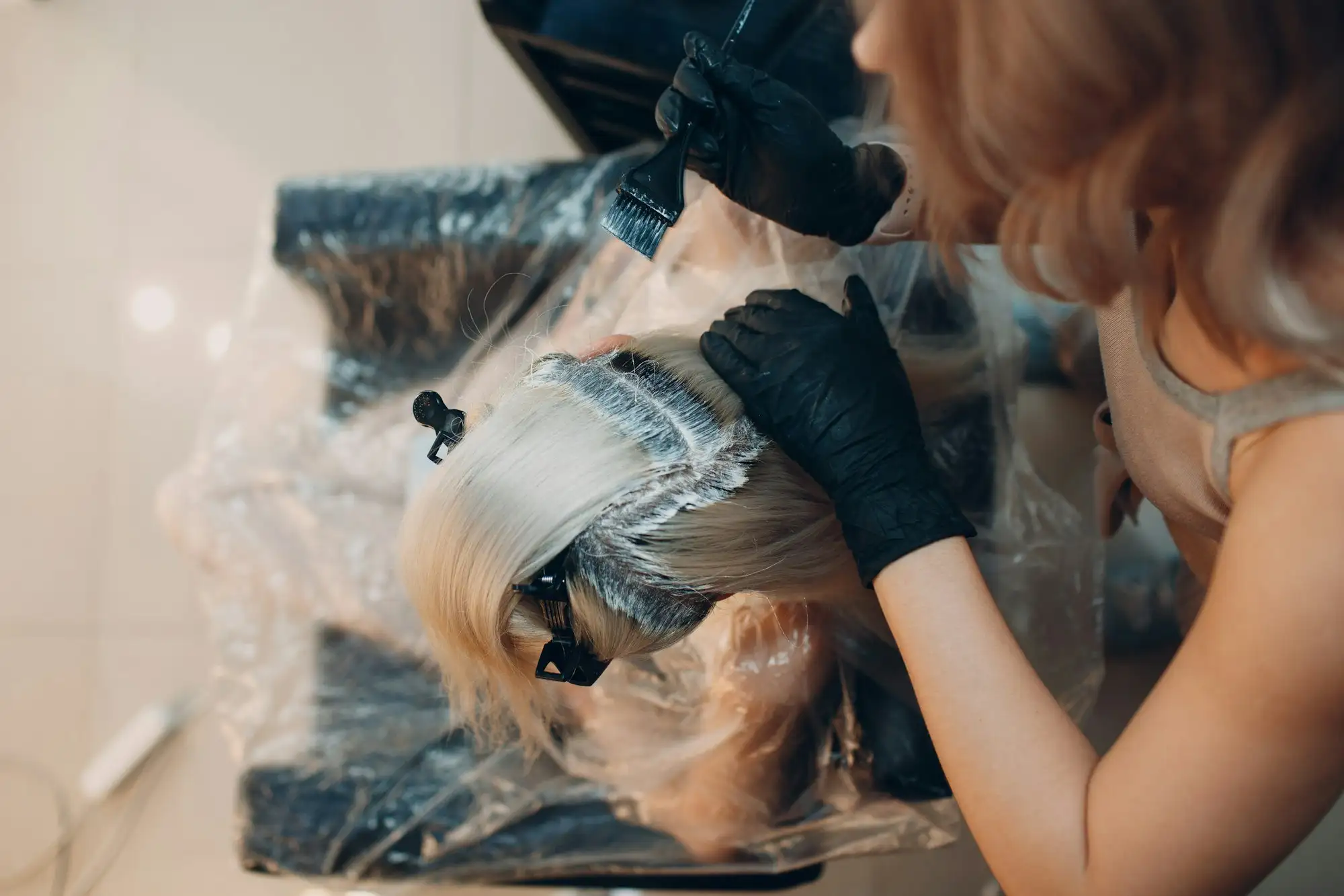 Balayage vs Foils: Which Blonde Suits You?